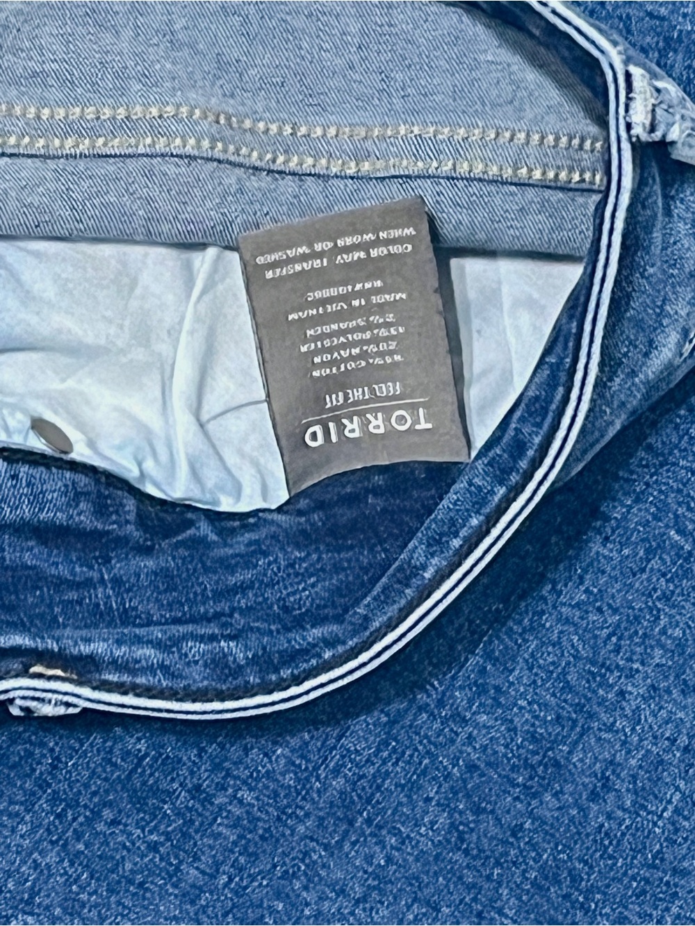 Torrid Super Soft Jeggings Medium Wash 3-Button Fly Jeans 26R - Picture 8 of 8